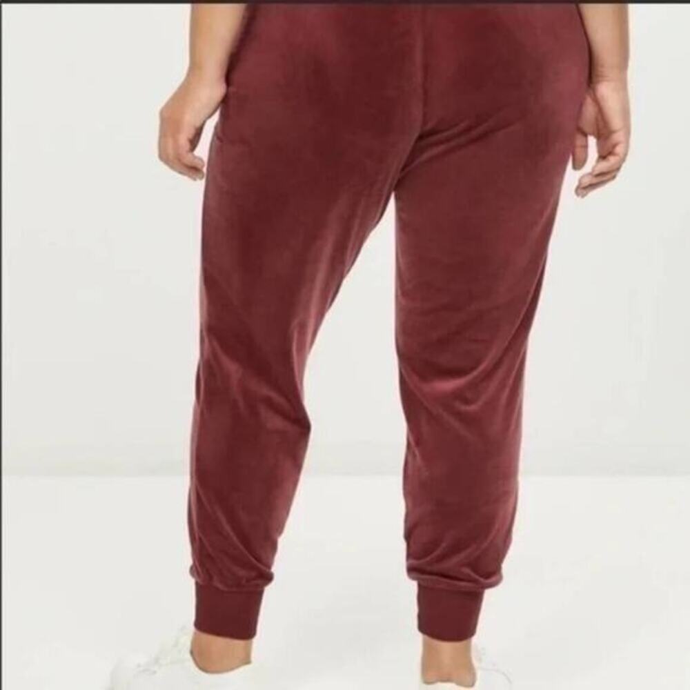 Lane Bryant Livi Velvet burgundy stretch joggers plus size 30 32‎ 5X new - Picture 2 of 6